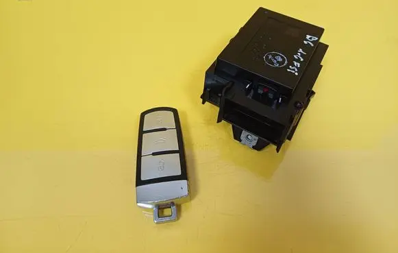 Volkswagen PASSAT B6 Ignition lock 3C0905843Q