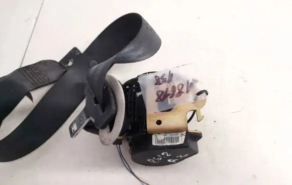 Renault Megane II Front seatbelt 8200562488