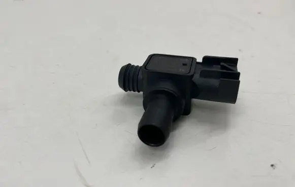 Opel Mokka X Engine mount vacuum valve 0265005321 20876799