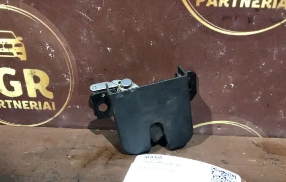 Volkswagen Caddy Tailgate/trunk/boot lock/catch/latch 2K0827505F