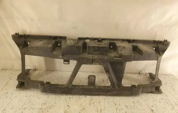 Renault Scenic II - Grand scenic II Front bumper mounting bracket 8200140174 00003S28