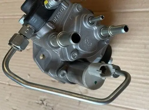 Opel Astra L Fuel injection high pressure pump 2940002640T