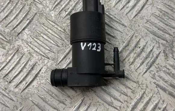 Toyota Verso Windscreen/windshield washer pump 853300F020