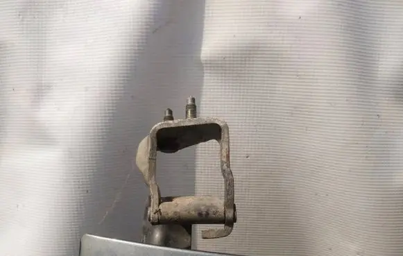 Tailgate/trunk/boot hinge
