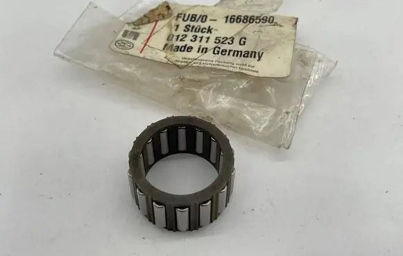 Audi A4 S4 B7 8E 8H other engine part 012311523G
