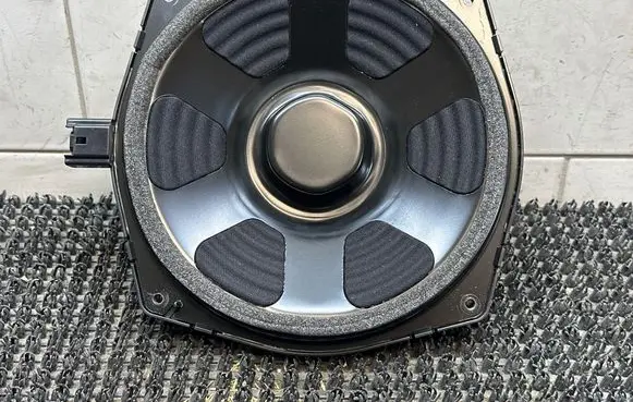 Jaguar F-Type Front door speaker CPLA18808DB