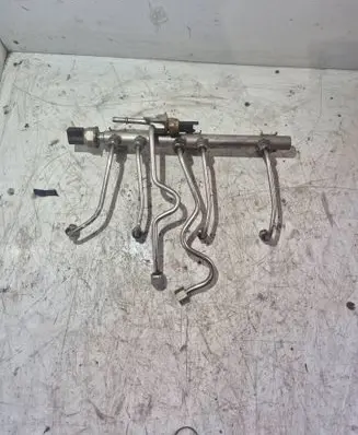 BMW 3 E90 E91 Fuel main line pipe 7562474 12056010