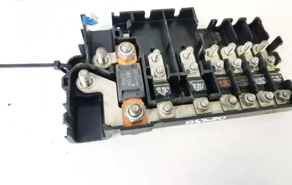 BMW 7 E38 Fuse box set 17675 17676