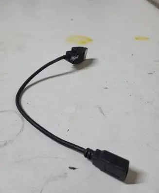 Mercedes-Benz E W212 USB socket connector A0018276704
