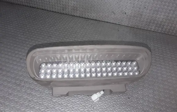 Hyundai Santa Fe Third/center stoplight