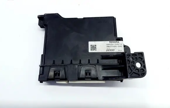 Toyota Auris E180 Climate control unit 8865002E70