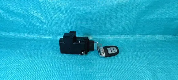 Audi A4 S4 B8 8K Ignition lock 8K0909131D 3330430103 114455173055022