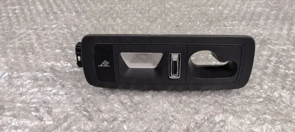 Porsche Cayenne (92A) Rear seat light 181721