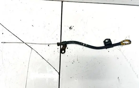 Toyota Prius (XW20) Oil level dip stick 