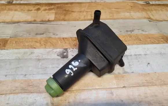 Seat Alhambra (Mk1) Power steering fluid tank/reservoir 7M3422372