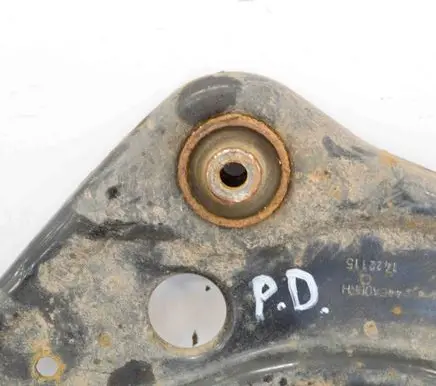 Nissan Qashqai Front lower control arm/wishbone 44EA0BRH