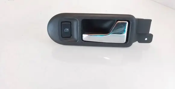 Volkswagen PASSAT B5 Front door interior handle 3B1837114