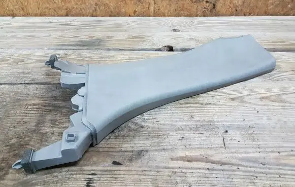 Citroen C5 (B) pillar trim (bottom)