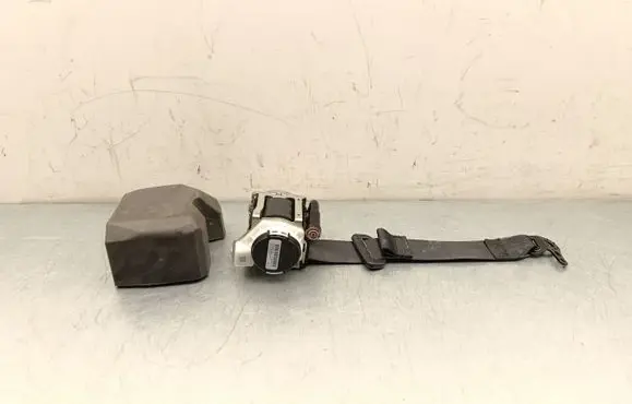Skoda Enyaq iV Rear seatbelt 3063559