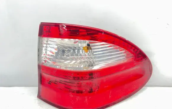 Mercedes-Benz E W211 Rear/tail lights 379142r