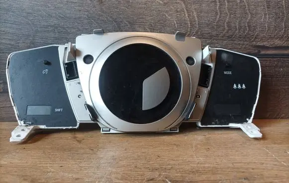 Toyota Urban Cruiser (XP110) Speedometer (instrument cluster) 8380052K702 564130