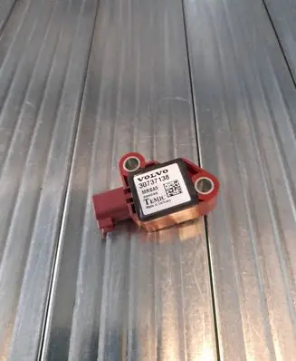 Volvo V50 Airbag deployment crash/impact sensor 30737138 8840A6