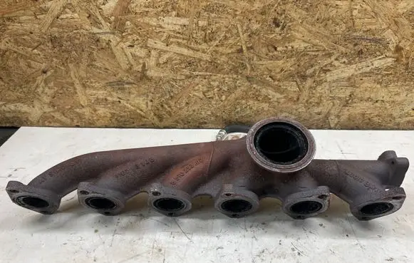 BMW X5 E70 Exhaust manifold 851029302