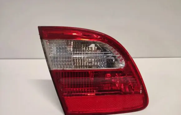 Mercedes-Benz E W211 Tailgate rear/tail lights A2118201364 379503