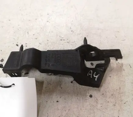 Audi A4 S4 B8 8K Front bumper mounting bracket 8K0807284