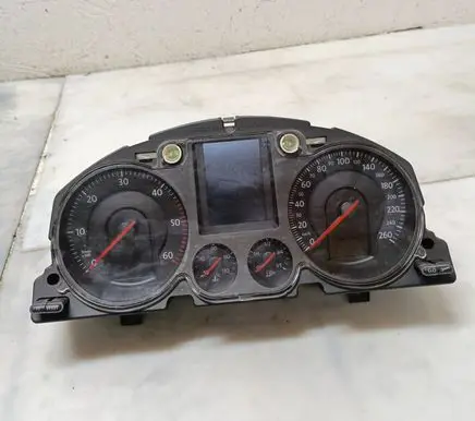 Volkswagen PASSAT B6 Speedometer (instrument cluster) A2C53145550