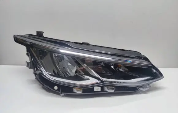 Volkswagen Golf VIII Headlight/headlamp 5H0941006C