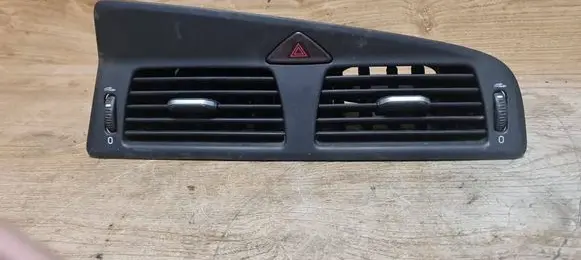 Volvo V70 Dash center air vent grill 3409374