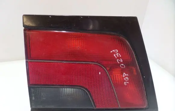 Peugeot 806 Rear/tail lights 3017