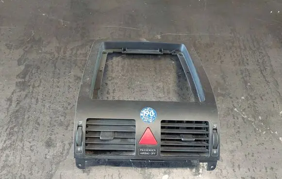 Volkswagen Touran I Dash center air vent grill 1T1819728B 1T0919234A