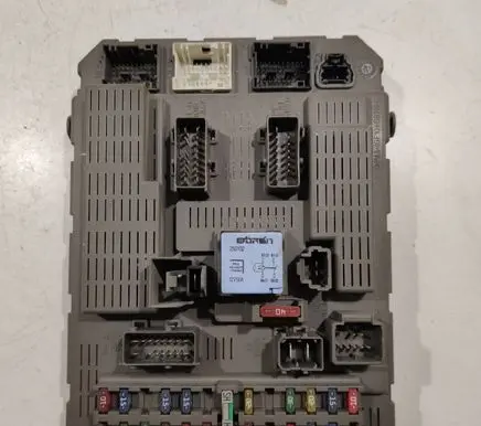 Peugeot 807 Comfort/convenience module 9646907380