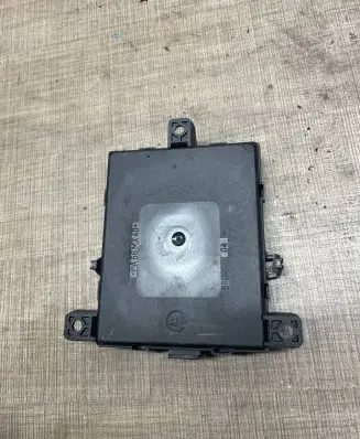 Mercedes-Benz R W251 Glow plug pre-heat relay 0522140709