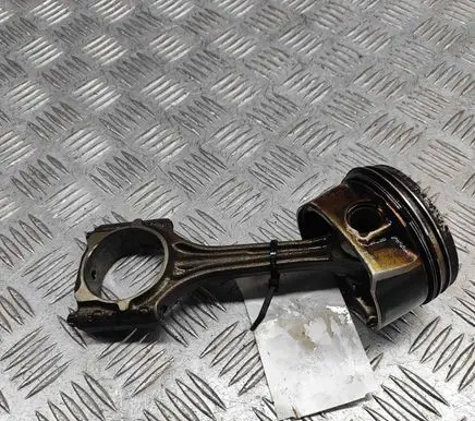 Volkswagen Golf V Piston 059107065CK 059198401F