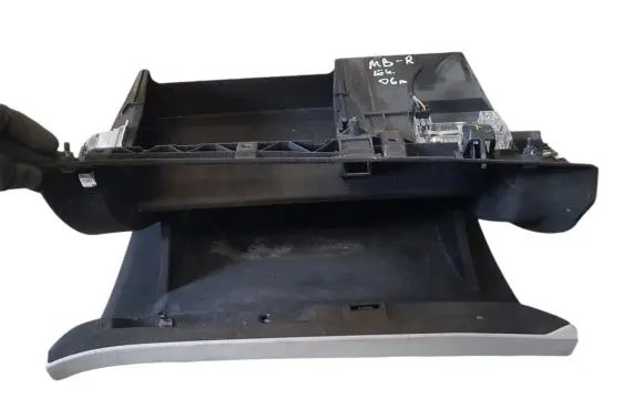 Mercedes-Benz R W251 Glove box A2516800291