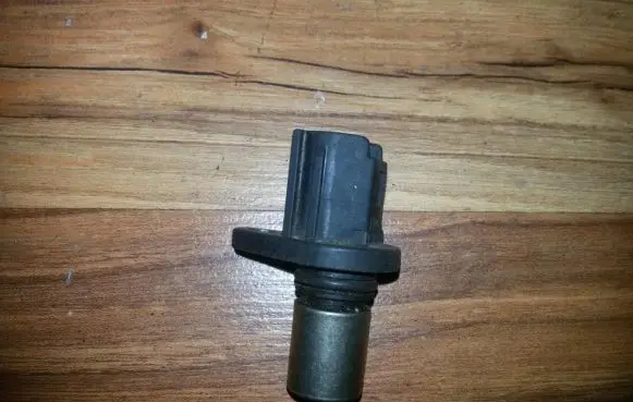 Toyota Yaris Crankshaft position sensor 9091905024 0296000590