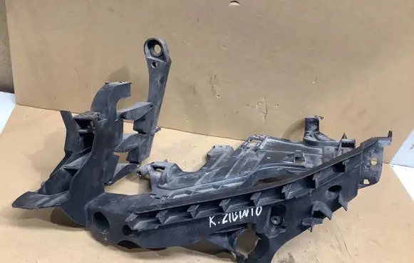 Audi A4 S4 B8 8K Headlight/headlamp mounting bracket 8K0805607L 1301073033