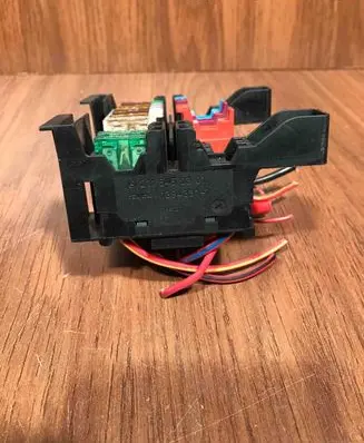 Mercedes-Benz E W211 Fuse module 2115450301 13943311