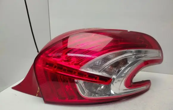 Peugeot 208 I Rear/tail lights