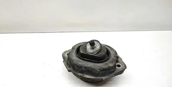 Engine mount bracket