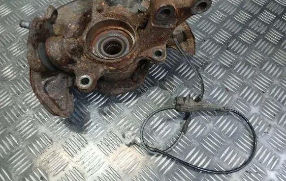 Toyota Corolla Verso AR10 Front wheel hub spindle knuckle
