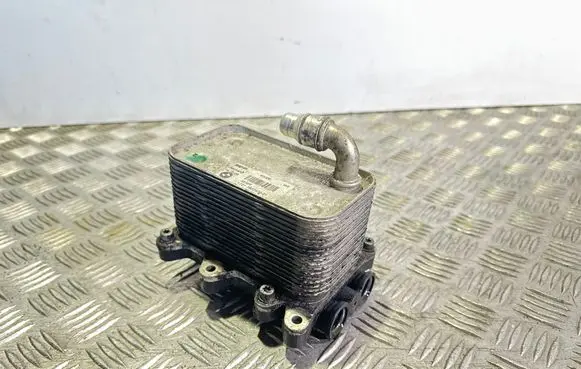 Engine oil radiator