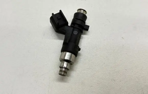 Volvo S60 Fuel injector 30757534 0280158096