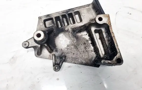 Chevrolet Captiva Engine mounting bracket 96440352
