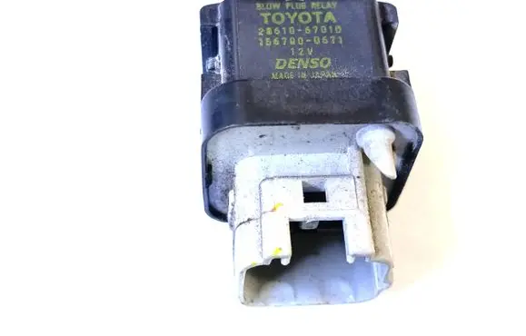 Toyota Avensis Verso Glow plug pre-heat relay 2861067010