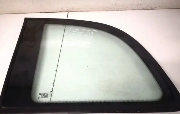 Opel Zafira A Rear side window