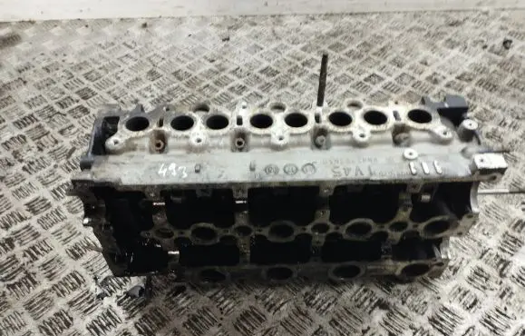 Peugeot 508 Engine head 9641752610